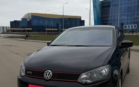 Volkswagen Polo VI (EU Market), 2013 год, 900 000 рублей, 2 фотография