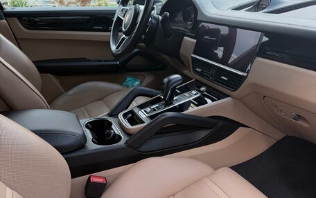 Porsche Cayenne III, 2018 год, 9 000 000 рублей, 2 фотография