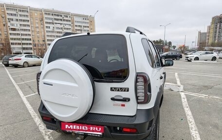 Chevrolet Niva I рестайлинг, 2019 год, 950 000 рублей, 4 фотография