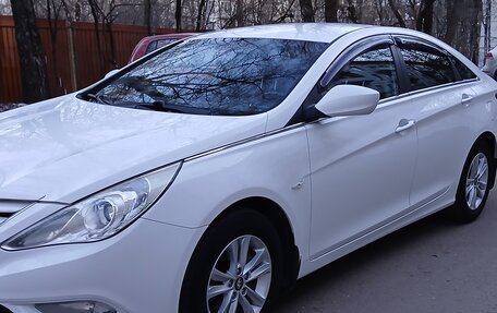 Hyundai Sonata VI, 2011 год, 1 150 000 рублей, 3 фотография