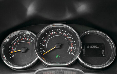 Renault Logan II, 2018 год, 1 120 000 рублей, 12 фотография