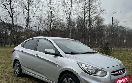 Hyundai Solaris II рестайлинг, 2013 год, 530 000 рублей, 3 фотография
