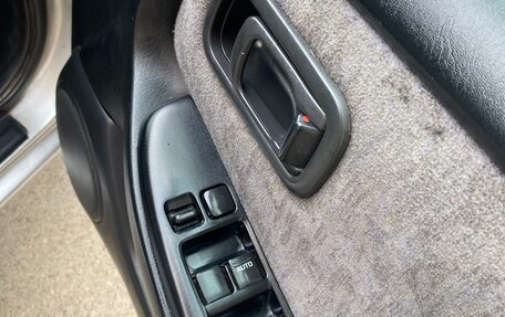 Nissan Bluebird XI, 1999 год, 350 000 рублей, 18 фотография