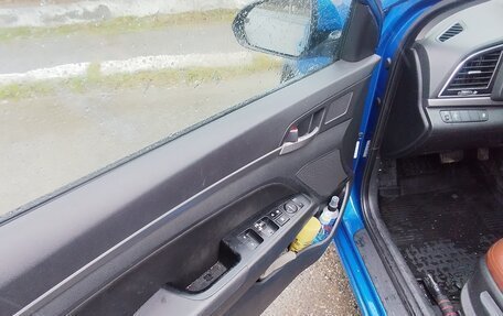 Hyundai Elantra VI рестайлинг, 2018 год, 1 120 000 рублей, 25 фотография