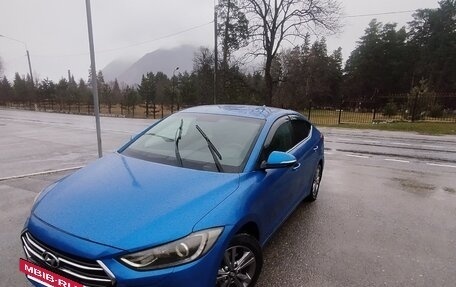 Hyundai Elantra VI рестайлинг, 2018 год, 1 120 000 рублей, 20 фотография