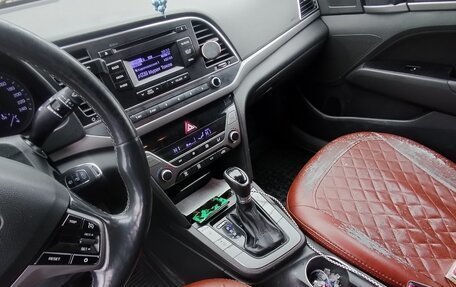 Hyundai Elantra VI рестайлинг, 2018 год, 1 120 000 рублей, 26 фотография