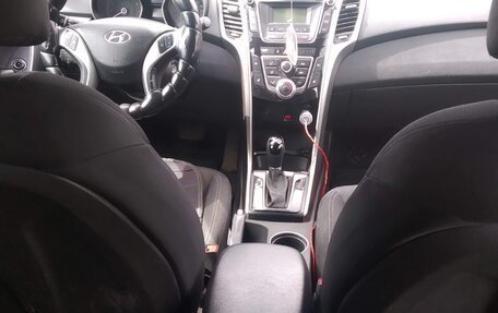 Hyundai i30 II рестайлинг, 2013 год, 850 000 рублей, 7 фотография