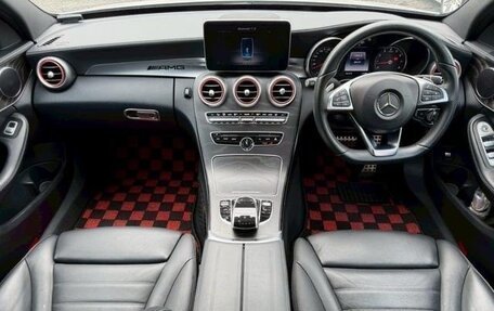 Mercedes-Benz C-Класс, 2018 год, 1 850 000 рублей, 9 фотография