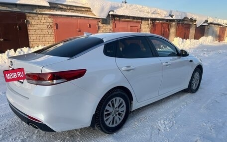 KIA Optima IV, 2018 год, 1 800 000 рублей, 3 фотография