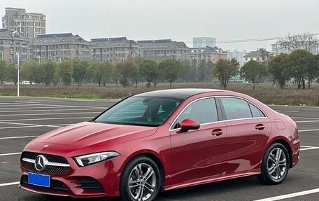 Mercedes-Benz A-Класс, 2021 год, 1 750 000 рублей, 3 фотография