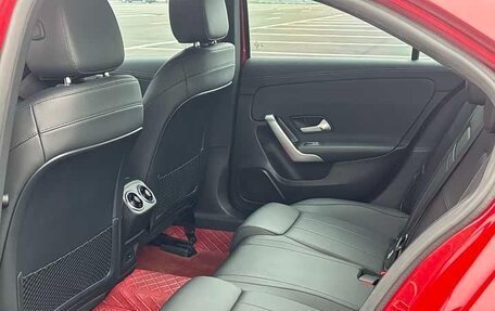 Mercedes-Benz A-Класс, 2021 год, 1 750 000 рублей, 11 фотография