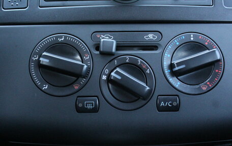 Nissan Tiida, 2011 год, 845 000 рублей, 15 фотография