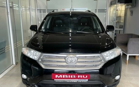 Toyota Highlander III, 2011 год, 1 699 000 рублей, 2 фотография