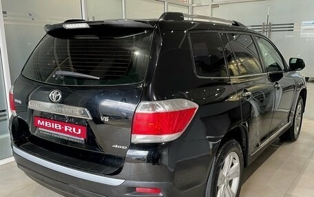 Toyota Highlander III, 2011 год, 1 699 000 рублей, 4 фотография