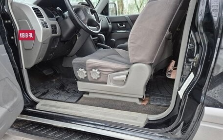 Mitsubishi Pajero III рестайлинг, 2005 год, 1 200 000 рублей, 9 фотография