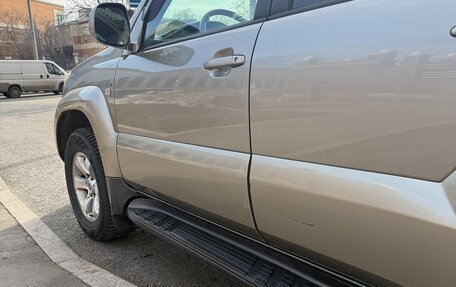 Toyota Land Cruiser Prado 120 рестайлинг, 2004 год, 1 350 000 рублей, 9 фотография