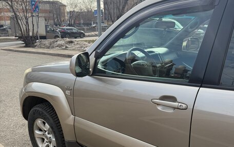 Toyota Land Cruiser Prado 120 рестайлинг, 2004 год, 1 350 000 рублей, 5 фотография