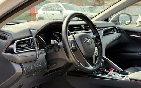 Toyota Camry, 2019 год, 2 500 000 рублей, 14 фотография