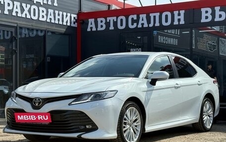 Toyota Camry, 2019 год, 2 500 000 рублей, 6 фотография