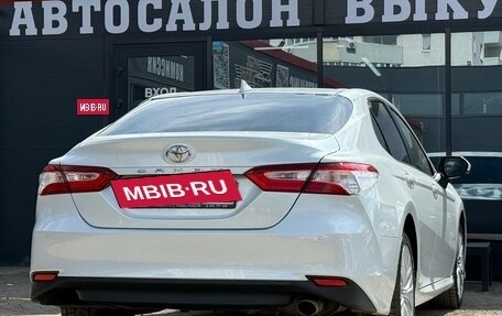 Toyota Camry, 2019 год, 2 500 000 рублей, 11 фотография