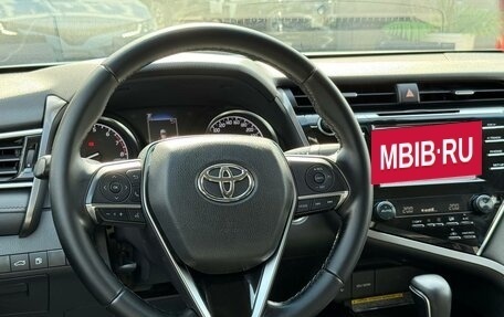 Toyota Camry, 2019 год, 2 500 000 рублей, 28 фотография