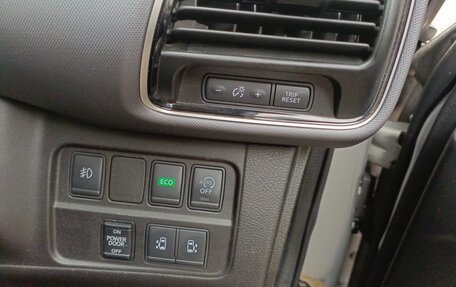 Nissan Serena IV, 2016 год, 2 090 000 рублей, 14 фотография