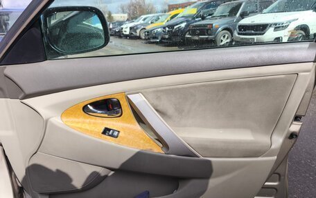 Toyota Camry, 2006 год, 650 000 рублей, 17 фотография