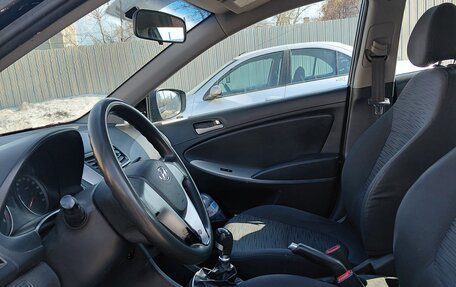 Hyundai Solaris II рестайлинг, 2015 год, 740 000 рублей, 7 фотография