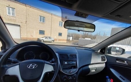 Hyundai Solaris II рестайлинг, 2015 год, 740 000 рублей, 9 фотография