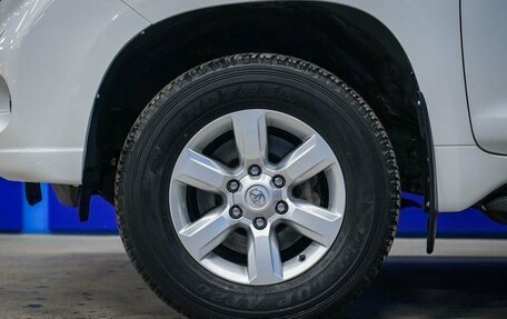 Toyota Land Cruiser Prado 150 рестайлинг 2, 2014 год, 3 990 000 рублей, 10 фотография