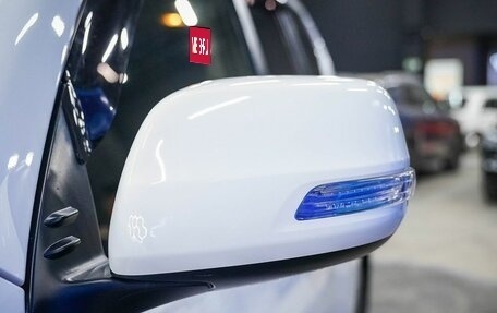 Toyota Land Cruiser Prado 150 рестайлинг 2, 2014 год, 3 990 000 рублей, 16 фотография