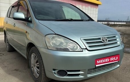 Toyota Ipsum II, 2002 год, 690 000 рублей, 1 фотография