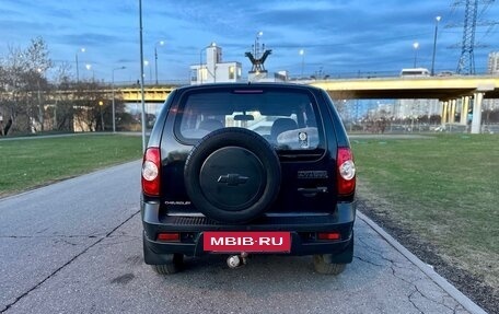 Chevrolet Niva I рестайлинг, 2010 год, 465 000 рублей, 5 фотография