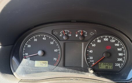 Volkswagen Polo IV рестайлинг, 2002 год, 320 000 рублей, 9 фотография