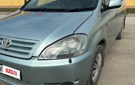 Toyota Ipsum II, 2002 год, 690 000 рублей, 4 фотография