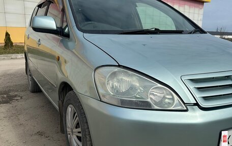 Toyota Ipsum II, 2002 год, 690 000 рублей, 3 фотография