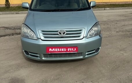 Toyota Ipsum II, 2002 год, 690 000 рублей, 9 фотография