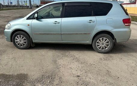 Toyota Ipsum II, 2002 год, 690 000 рублей, 13 фотография