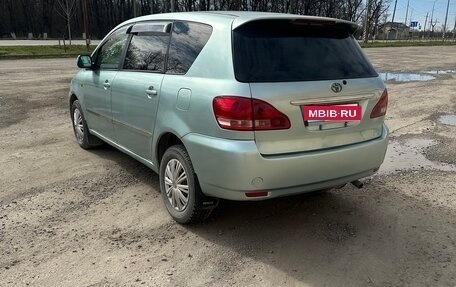 Toyota Ipsum II, 2002 год, 690 000 рублей, 14 фотография