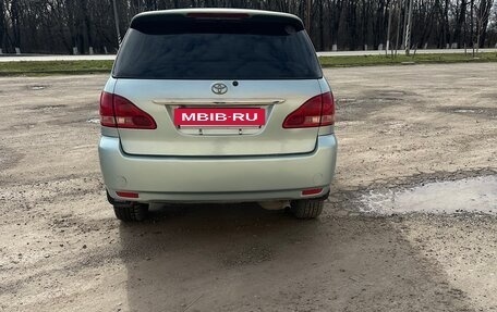 Toyota Ipsum II, 2002 год, 690 000 рублей, 16 фотография