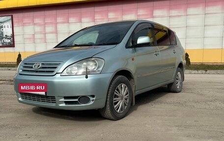 Toyota Ipsum II, 2002 год, 690 000 рублей, 11 фотография