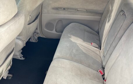 Toyota Ipsum II, 2002 год, 690 000 рублей, 23 фотография