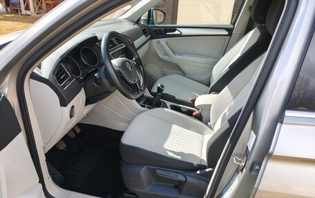 Volkswagen Tiguan II, 2018 год, 2 280 000 рублей, 10 фотография