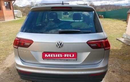 Volkswagen Tiguan II, 2018 год, 2 280 000 рублей, 5 фотография