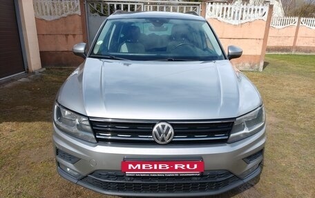 Volkswagen Tiguan II, 2018 год, 2 280 000 рублей, 2 фотография