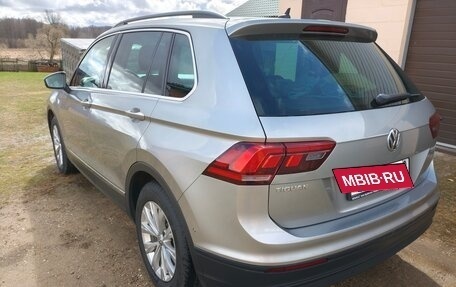 Volkswagen Tiguan II, 2018 год, 2 280 000 рублей, 6 фотография