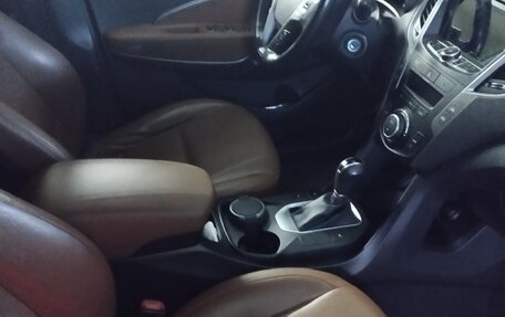 Hyundai Santa Fe III рестайлинг, 2017 год, 2 400 000 рублей, 3 фотография