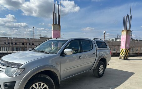 Mitsubishi L200 IV рестайлинг, 2013 год, 1 299 000 рублей, 2 фотография