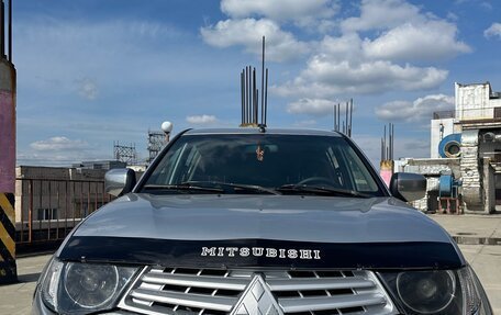 Mitsubishi L200 IV рестайлинг, 2013 год, 1 299 000 рублей, 4 фотография