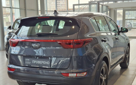 KIA Sportage IV рестайлинг, 2018 год, 2 136 000 рублей, 5 фотография